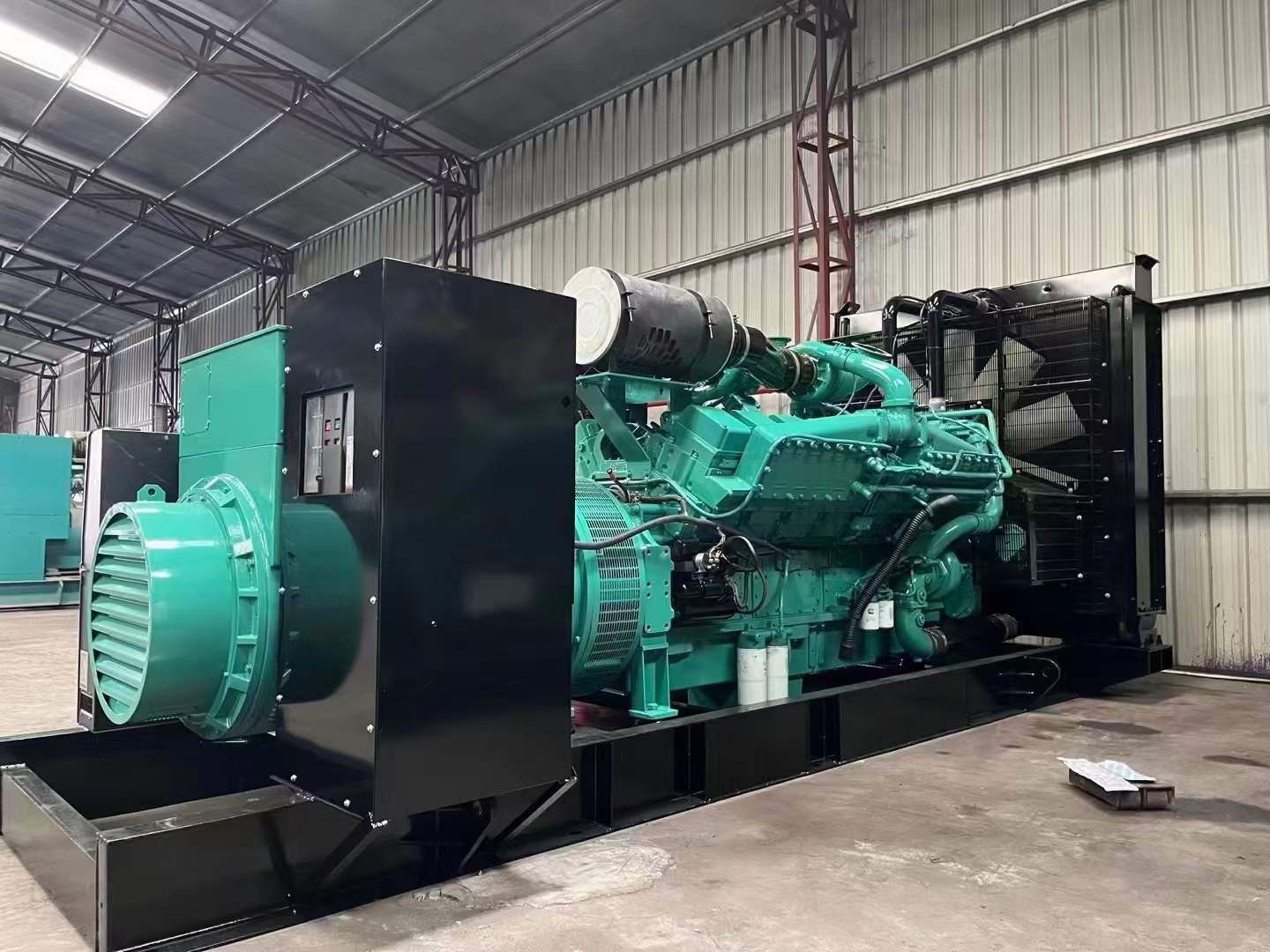 永丰如何降低 800kW 柴油发电机输出电流的波动？